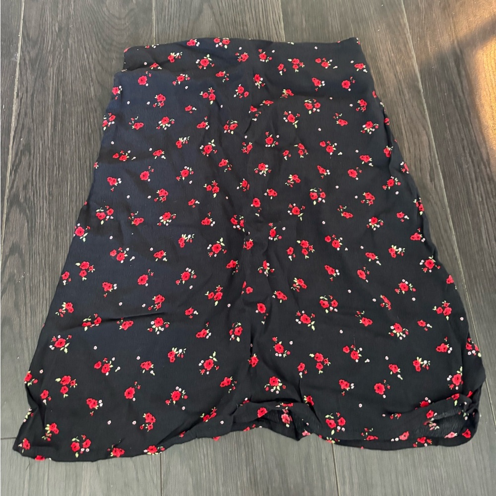 VINTAGE BRANDY MELVILLE FLORAL SKIRT